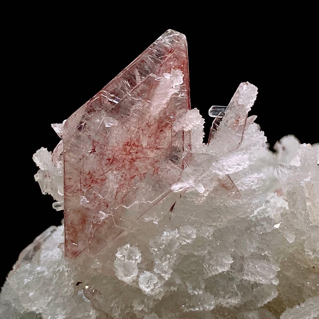 e*e様 レッドヒューランダイト&カルセドニー　原石　鉱物標本　天然石　245 e*e様 レッドヒューランダイト&カルセドニー 原石 鉱物標本 天然石 245