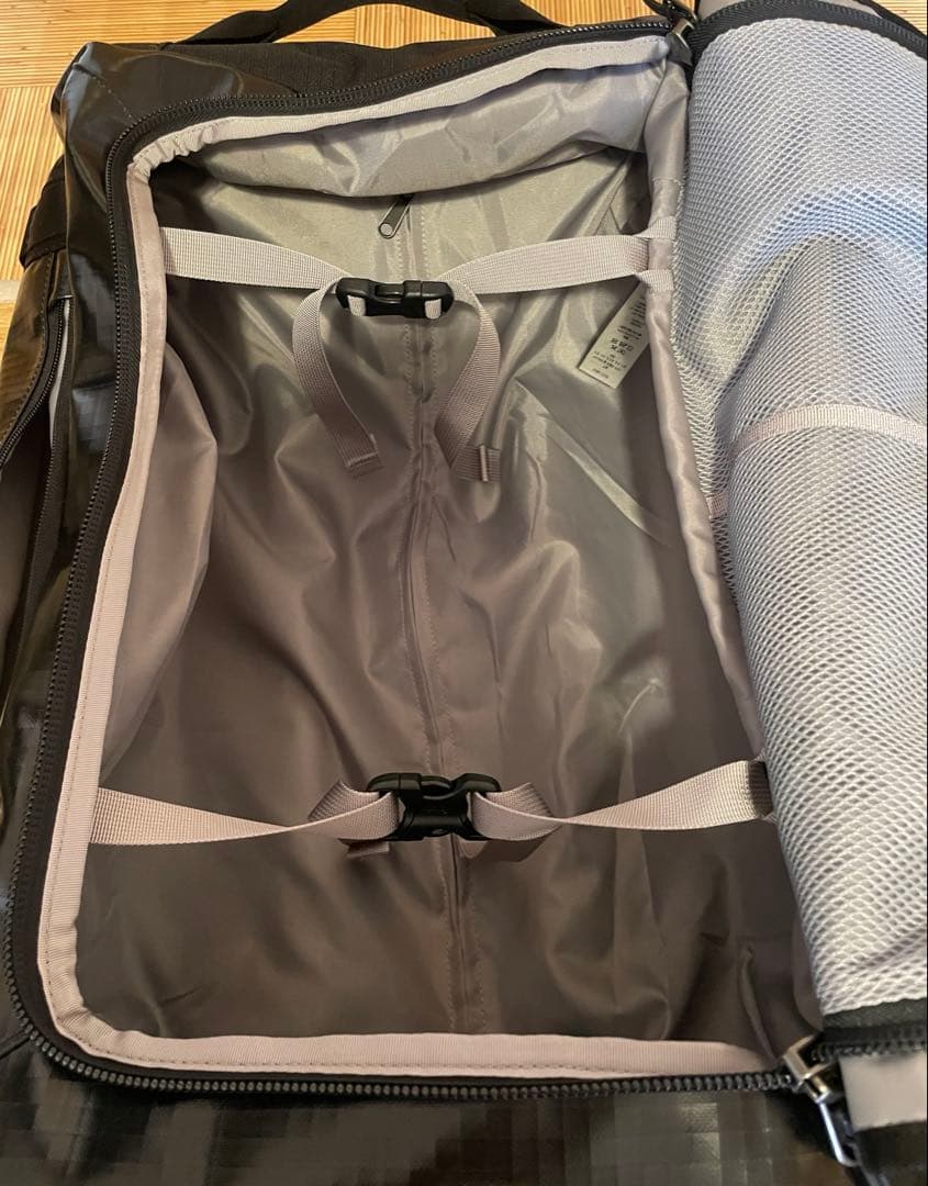 パタゴニア ブラックホール ウィールド ダッフル 40L ブラック