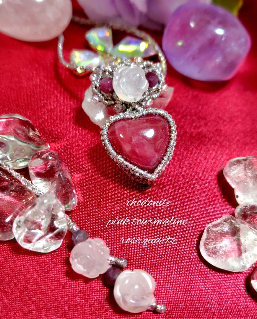 ♡ロードナイト、ピンクトルマリン、ローズクォーツのマクラメ