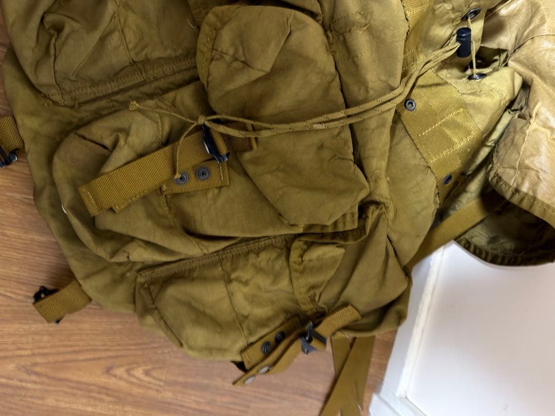 激レア)dezert デザート 田口成彦 オリーブ色 バックパック - メルカリ