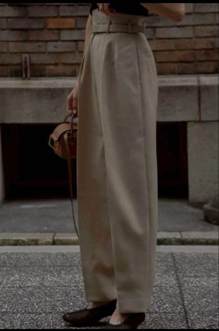 ELLIE コクーンパンツ ベージュSサイズ - メルカリ