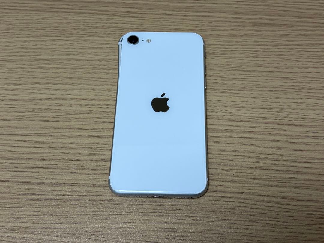 ジャンク】iPhone SE (第3世代) ホワイト 本体 - メルカリ