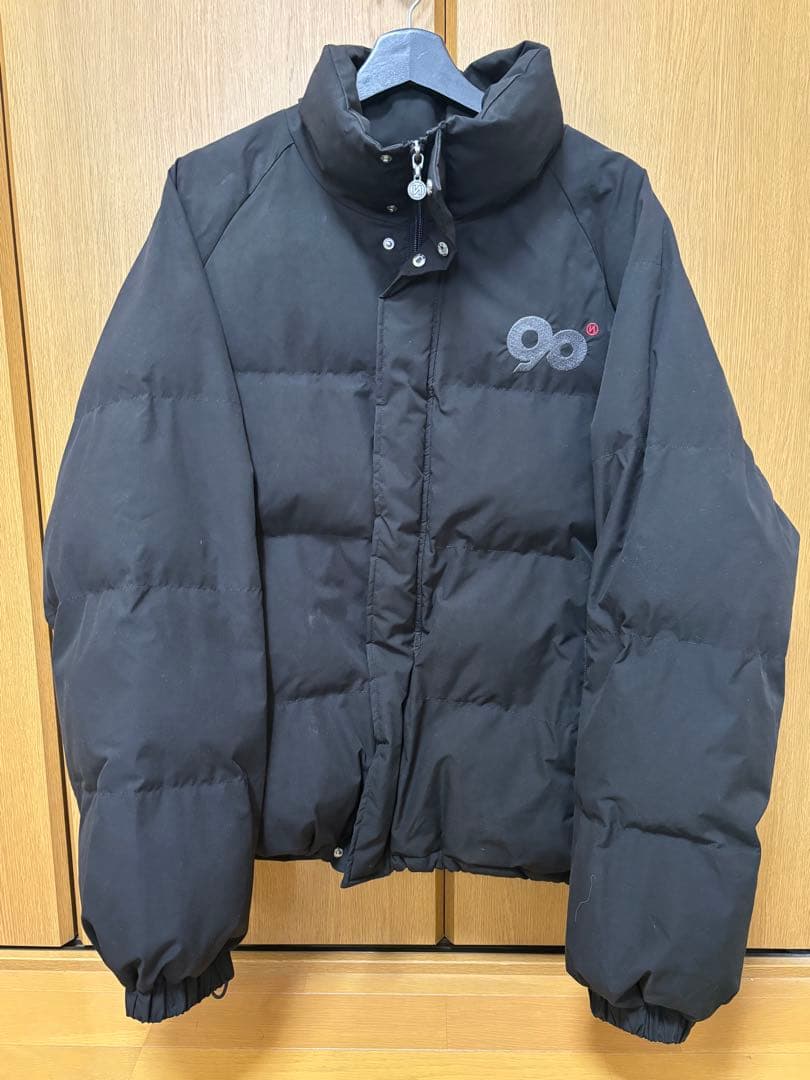 9090 ダウンジャケット ブラック - メルカリ