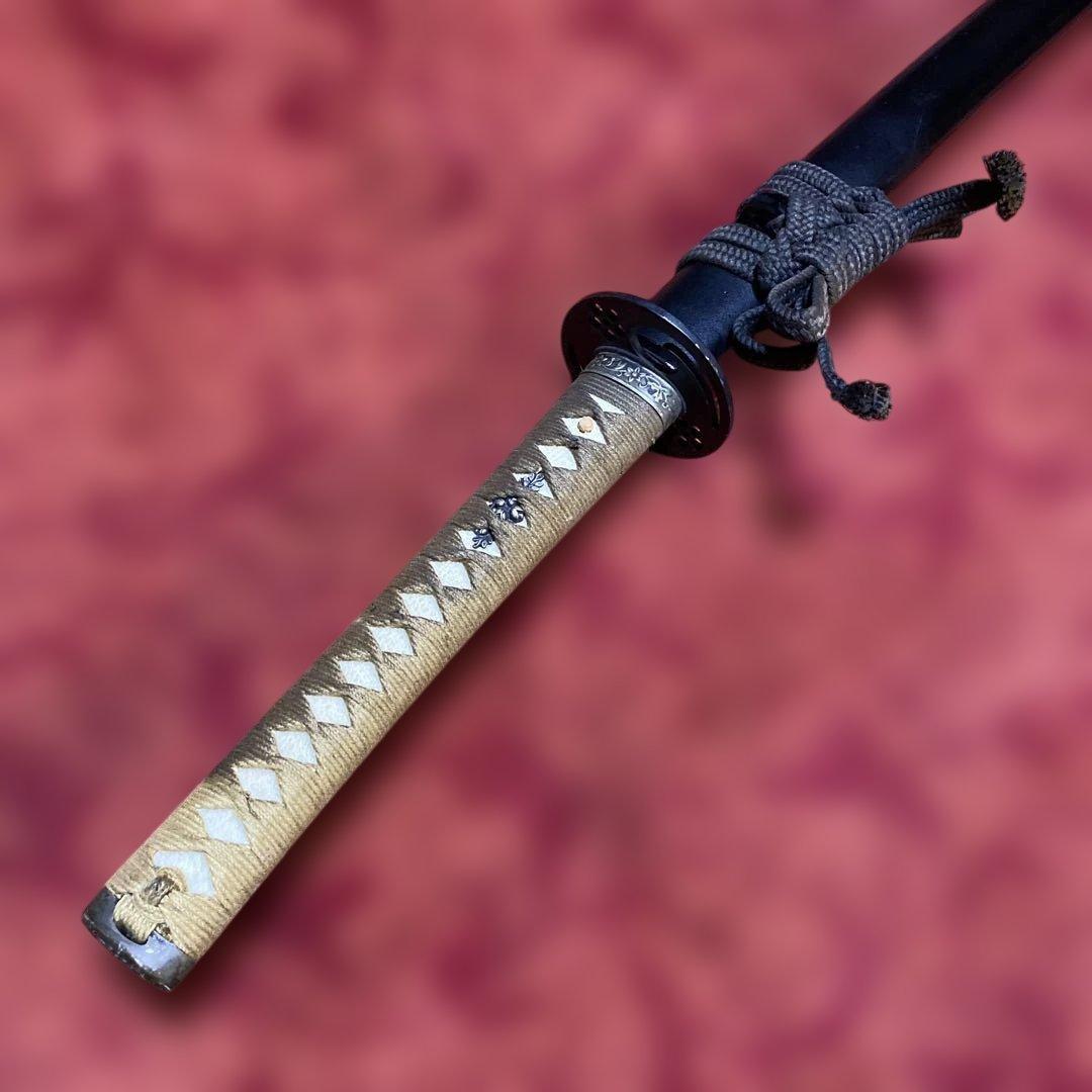 高級居合刀 藤原朝臣村正拵え 茶柄 鉄地巴梅鉢透し鍔 黒梨地鞘 - メルカリ