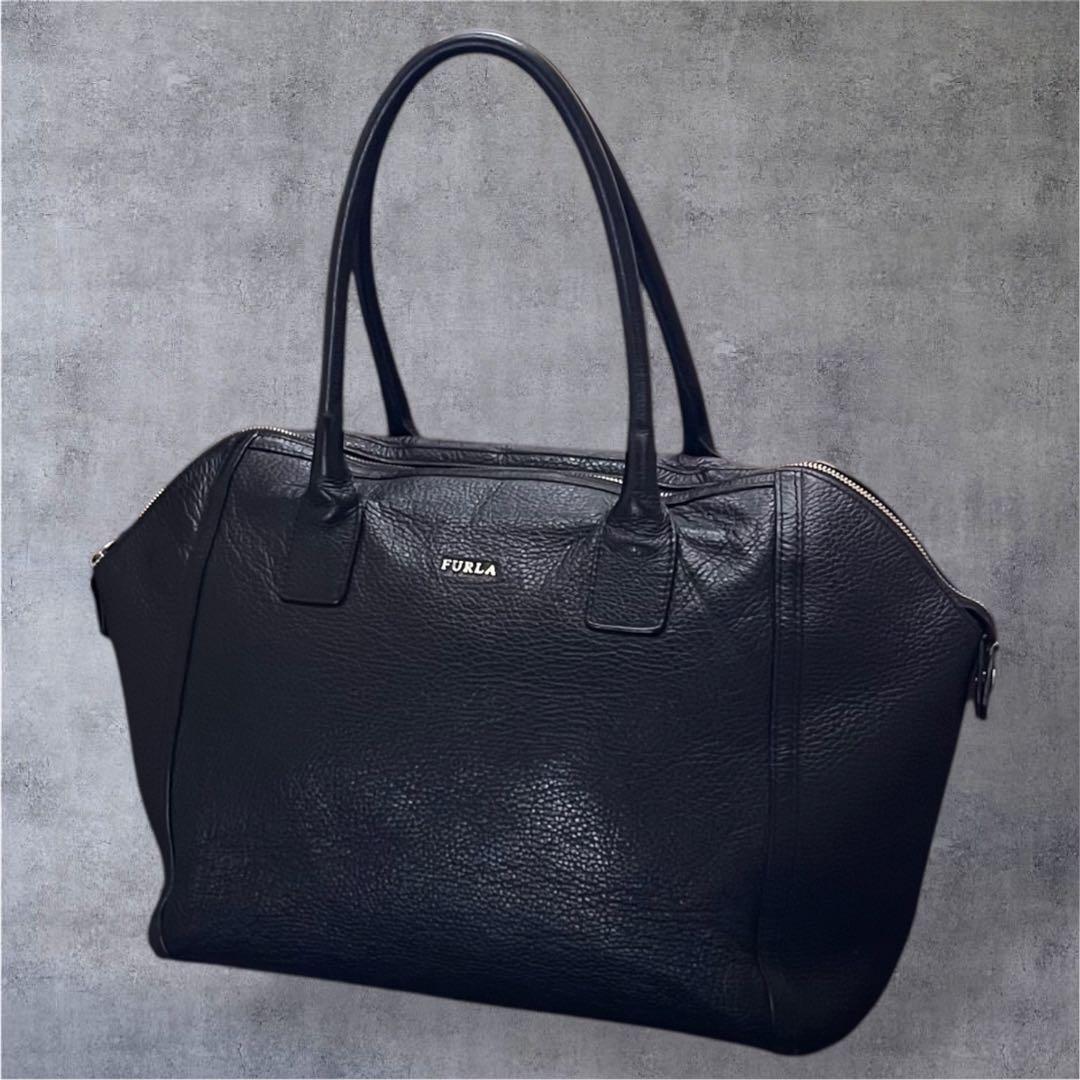 美品 フルラ ハンドバッグ シボ革 A4可能 大容量 肩掛け 旅行 ブラック