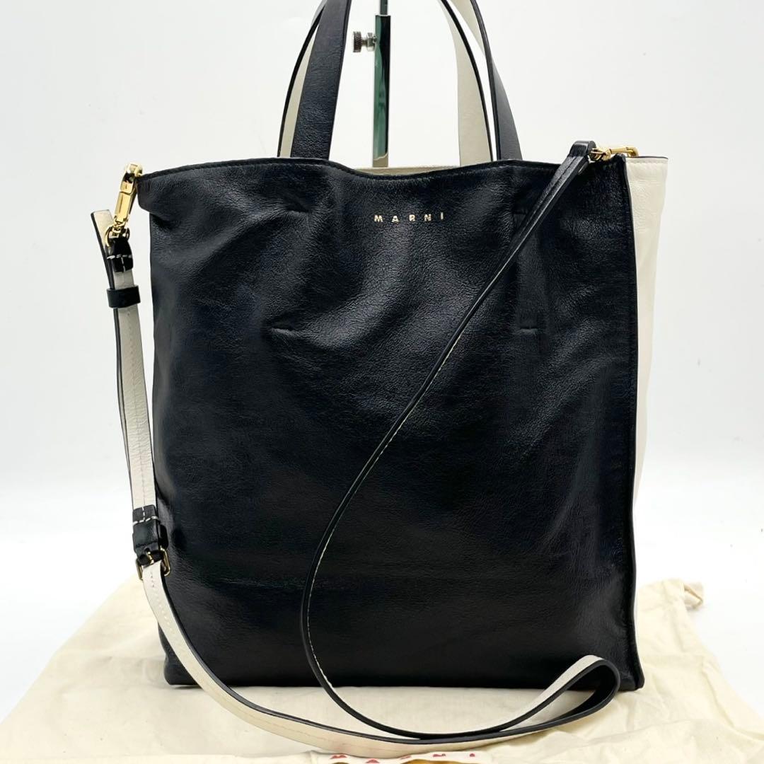 極美品○ マルニ ミュゼオ ソフト 2way ハンドバッグ バイカラー