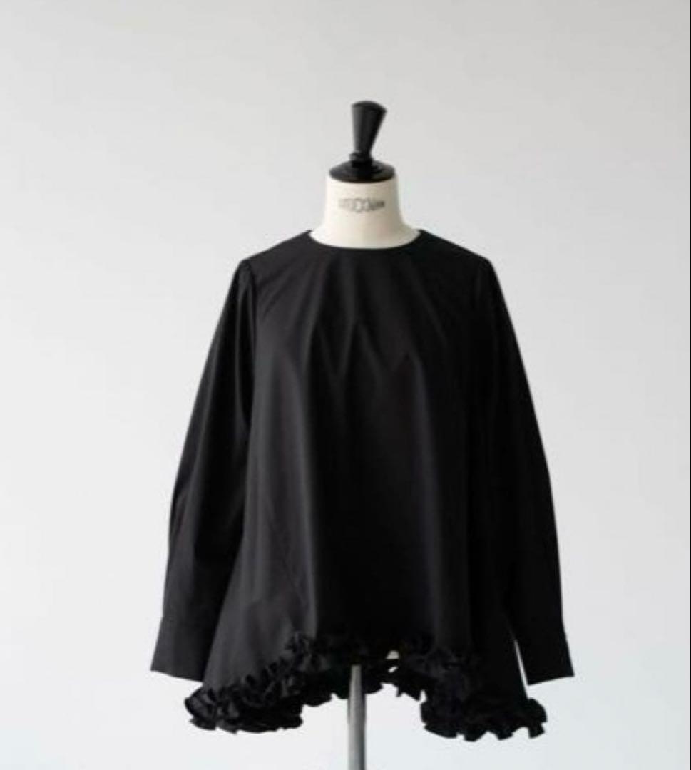OHGA 裾フリル ブラウス Aライン ブラック - メルカリ