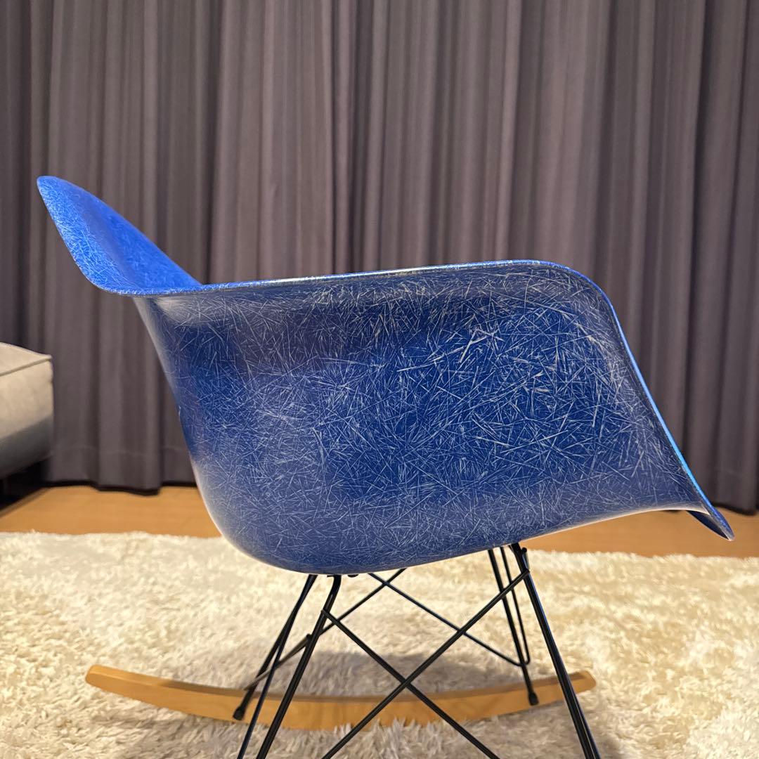 ハーマンミラー社　イームズ　サイドシェルチェア