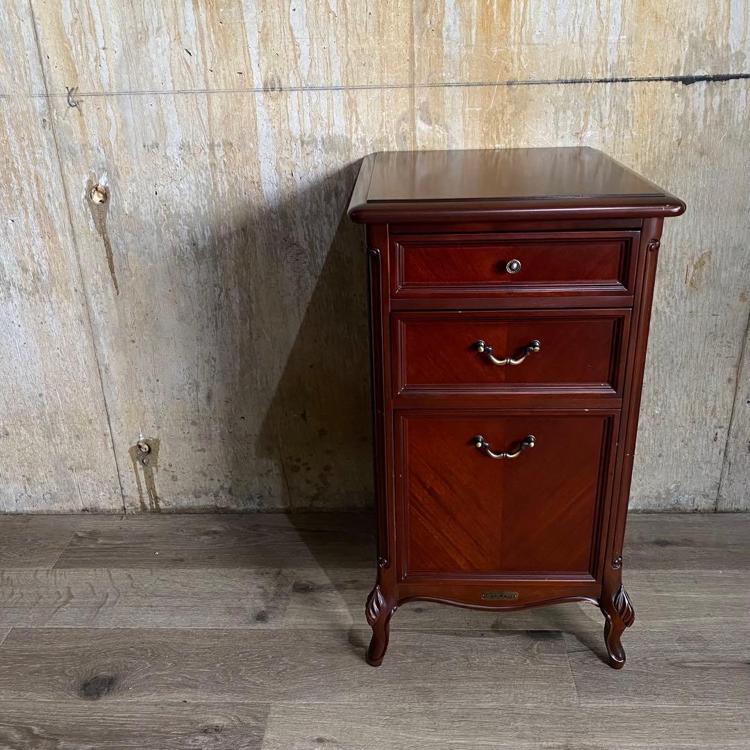 Sri Tokai 東海家具 クラシックスタイル 猫脚 サイドチェスト 3段