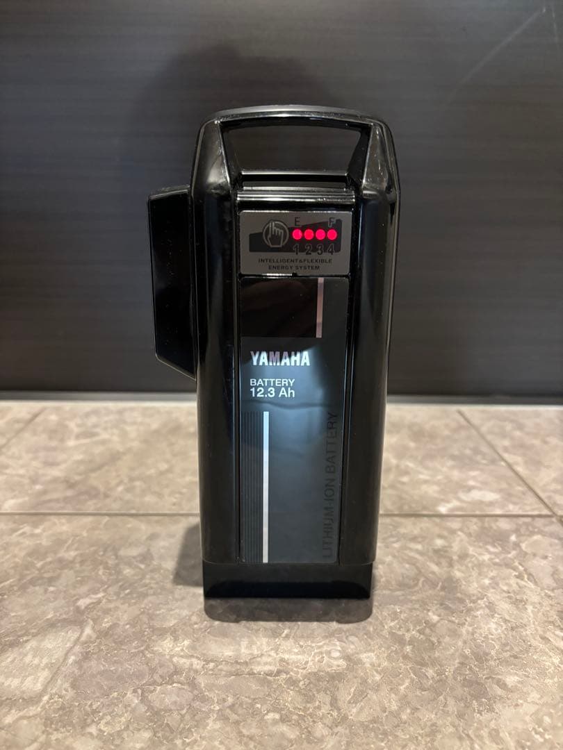 YAMAHA(ヤマハ)リチウムイオンバッテリー12.3Ah Black(極美品) - メルカリ