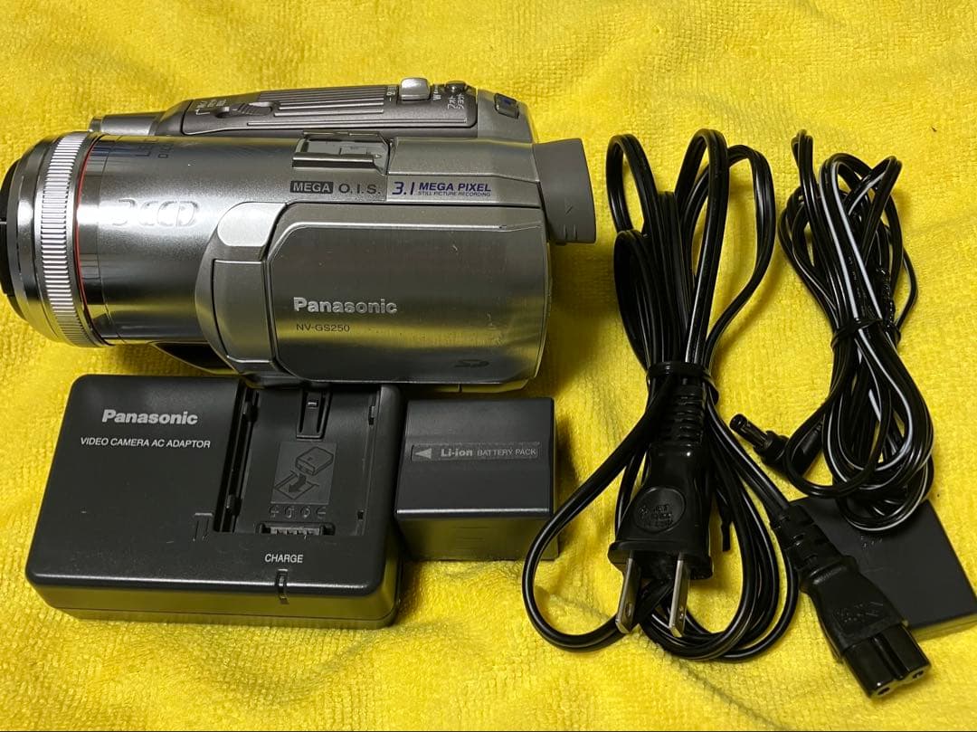 パナソニック ビデオカメラ NV-GS250ミニDVテープ仕様 作動機 - メルカリ