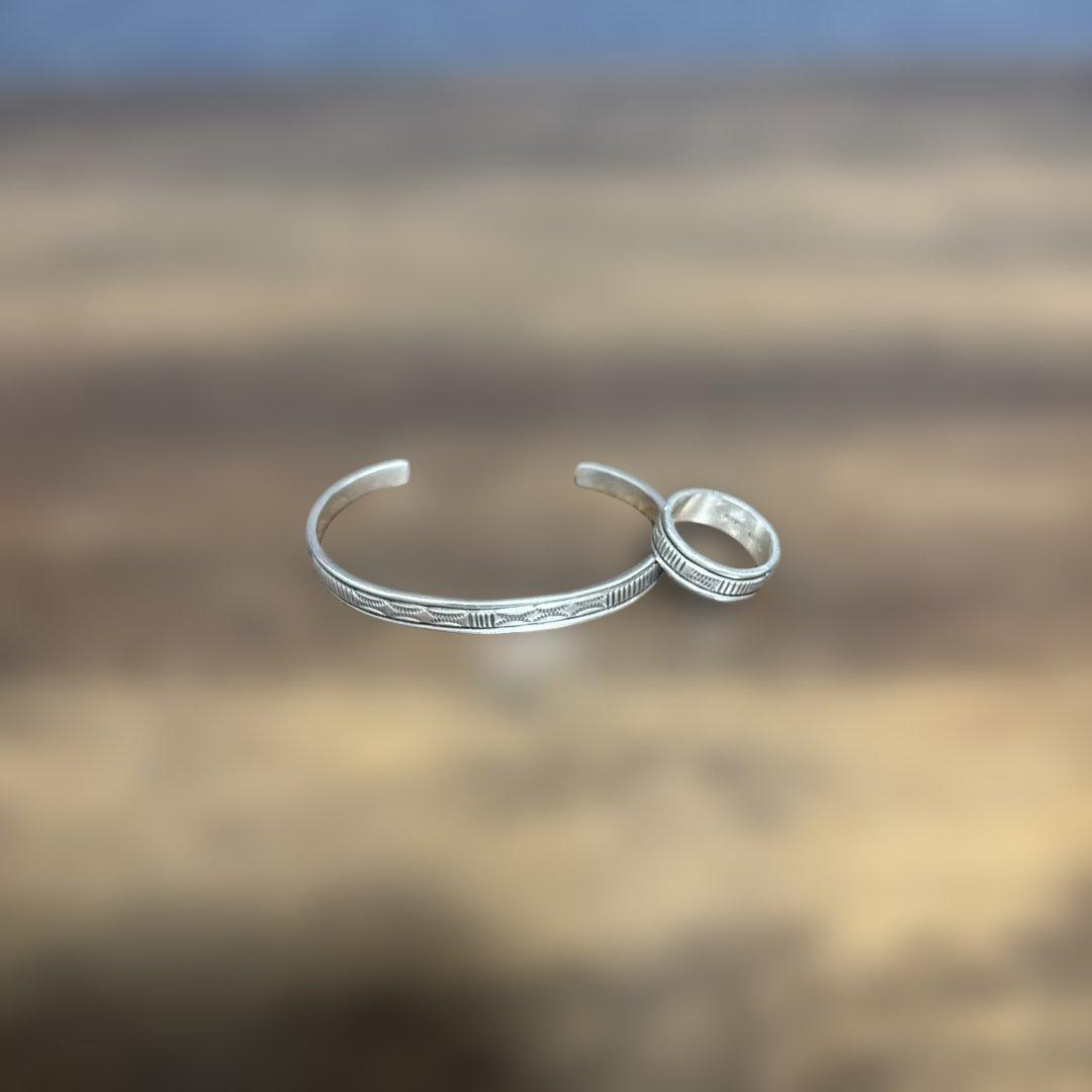 ブルースモーガン 152mm ブルースモーガン スタンプワーク バングル｜マライカ公式通販