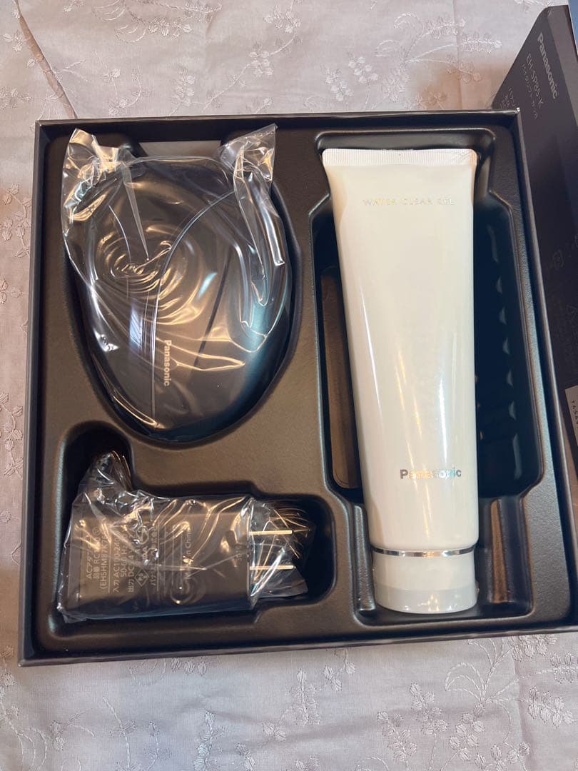 新品未使用Panasonic VITALIFT EH-SP85-K EMS美顔器 リフトケア美顔器 バイタリフト かっさ ブラック EH-SP85-K [EMS美顔器