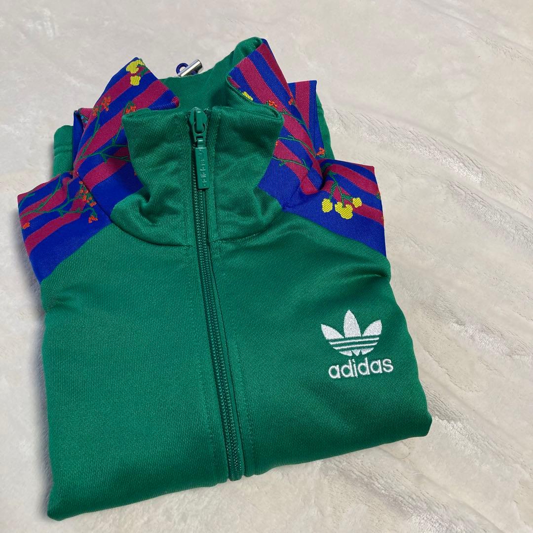 美品✩TWICEモモ着用 】adidasトラックジャケット ジャージ 花刺繍