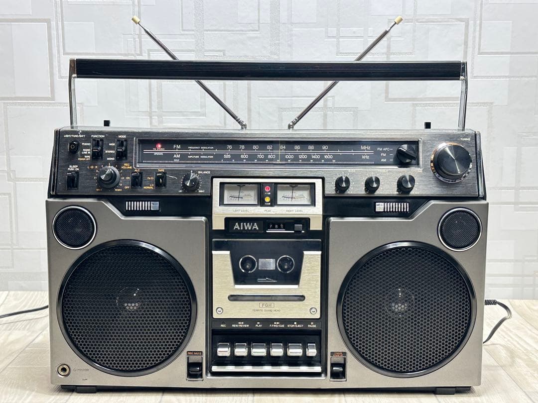 動作品 AIWA アイワ ラジカセ TPR-820 ラジオ 希少昭和レトロ - メルカリ