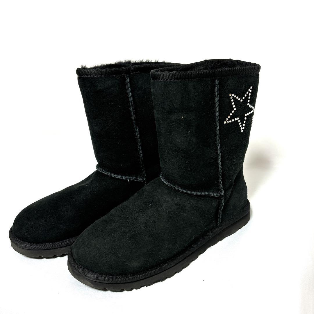 美品】UGG アグ ムートンブーツ 星ラインストーン 22㎝ 黒 - メルカリ