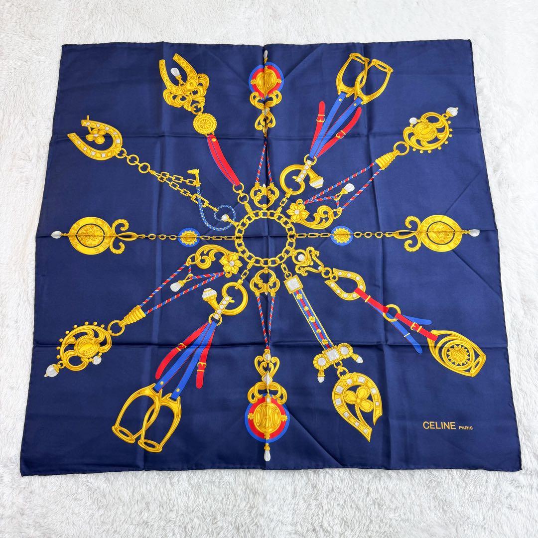 セリーヌ 大判スカーフ 総柄 CELINE ネイビー CELINE - 【美品】 CELINE / セリーヌ | silk 100％ / シルク 総柄