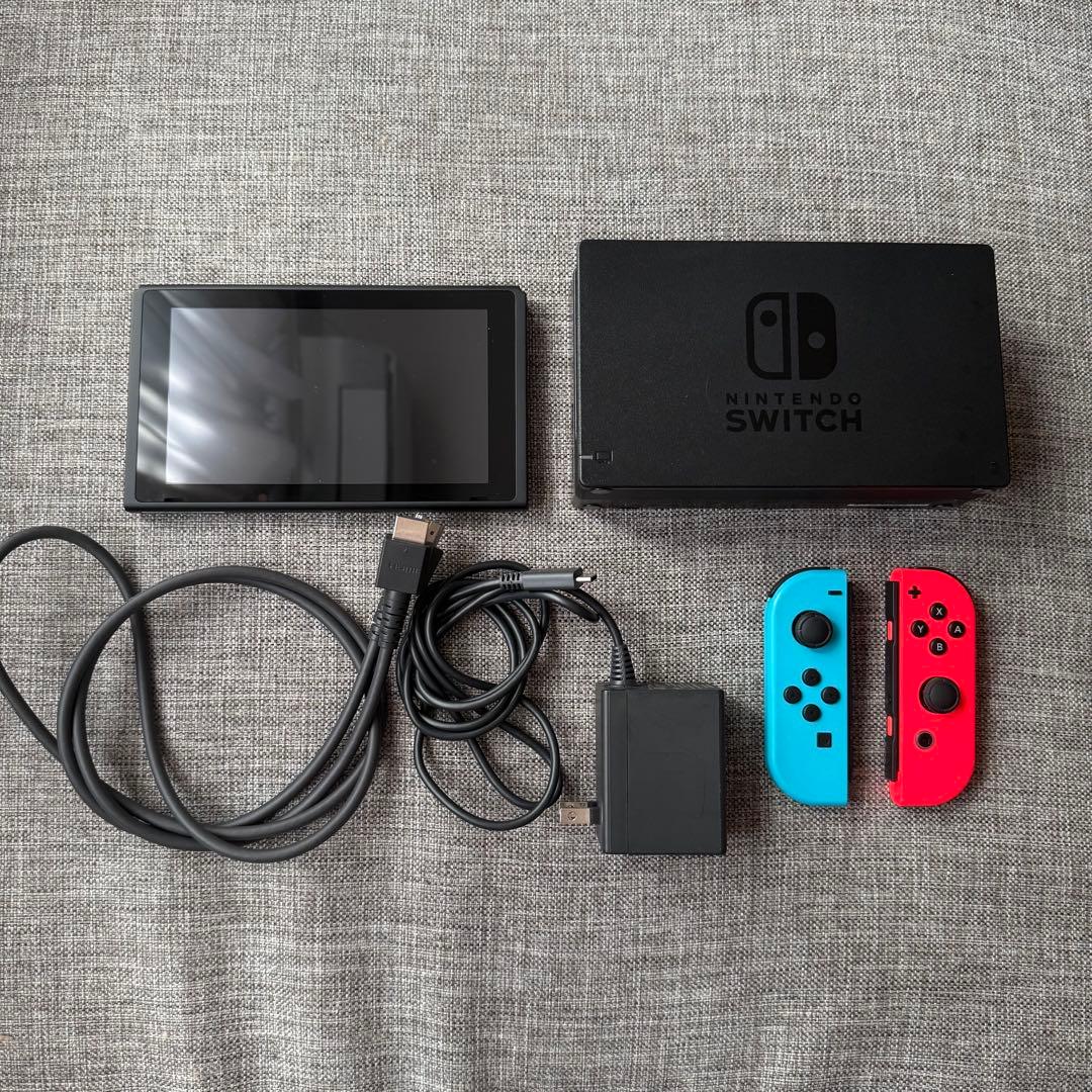 Nintendo Switch 本体 青赤 付属品有 - メルカリ