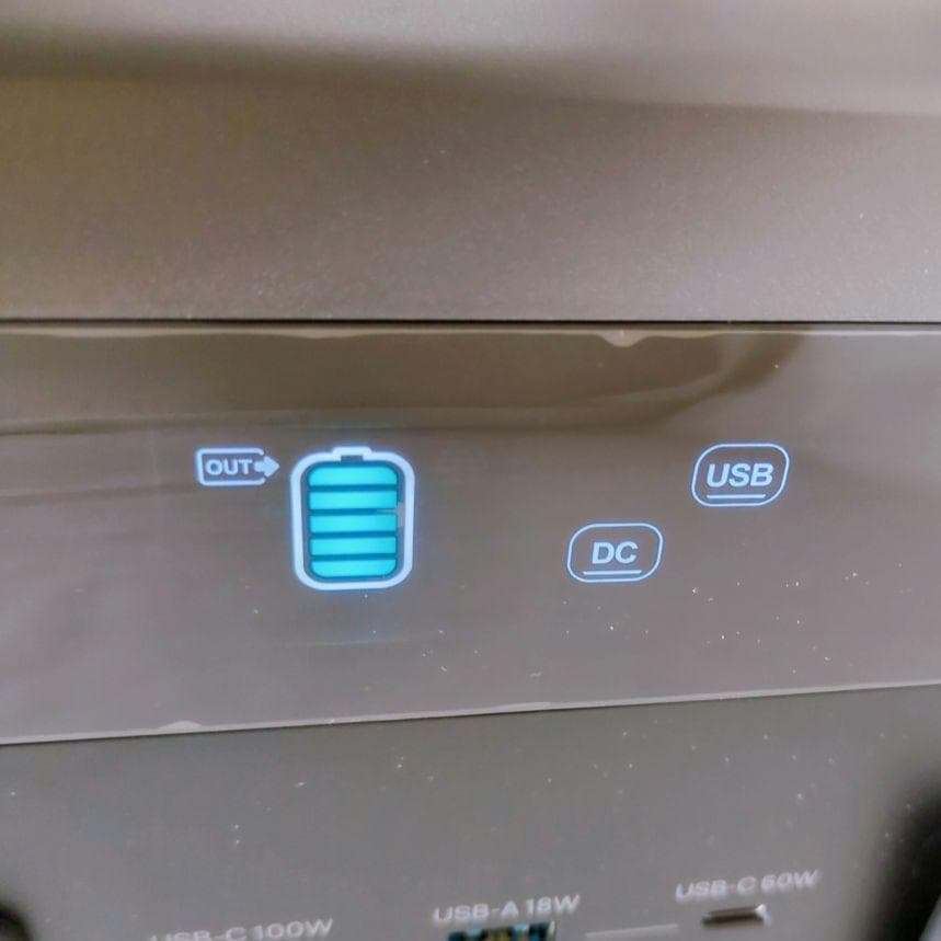 ラスト1点✨ポータブル電源 大容量 充電式 防災 アウトドア 車中泊 AC出力