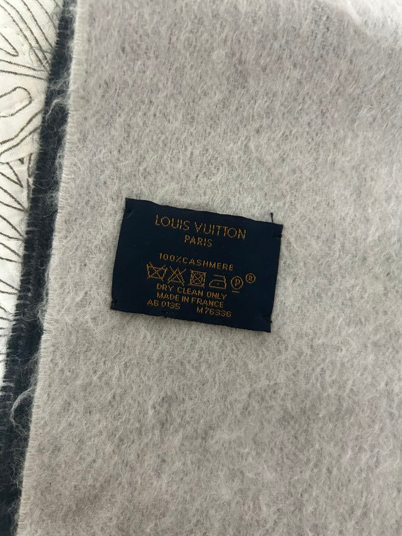 y*o様 ルイ・ヴィトン ストールマフラー 中古品