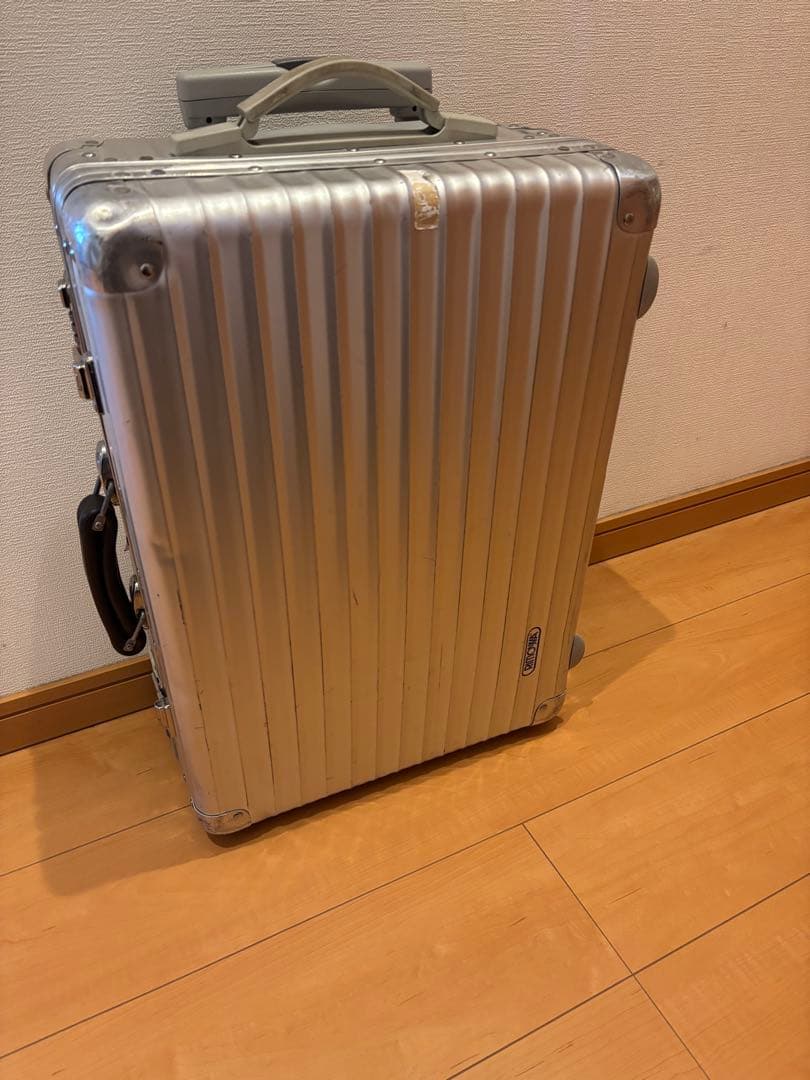 希少❣️リモア　クラシックフライト　33L 機内持込 ☆廃盤希少☆リモワCLASSIC FLIGHT 33L機内持込可 飛行機柄 - メルカリ