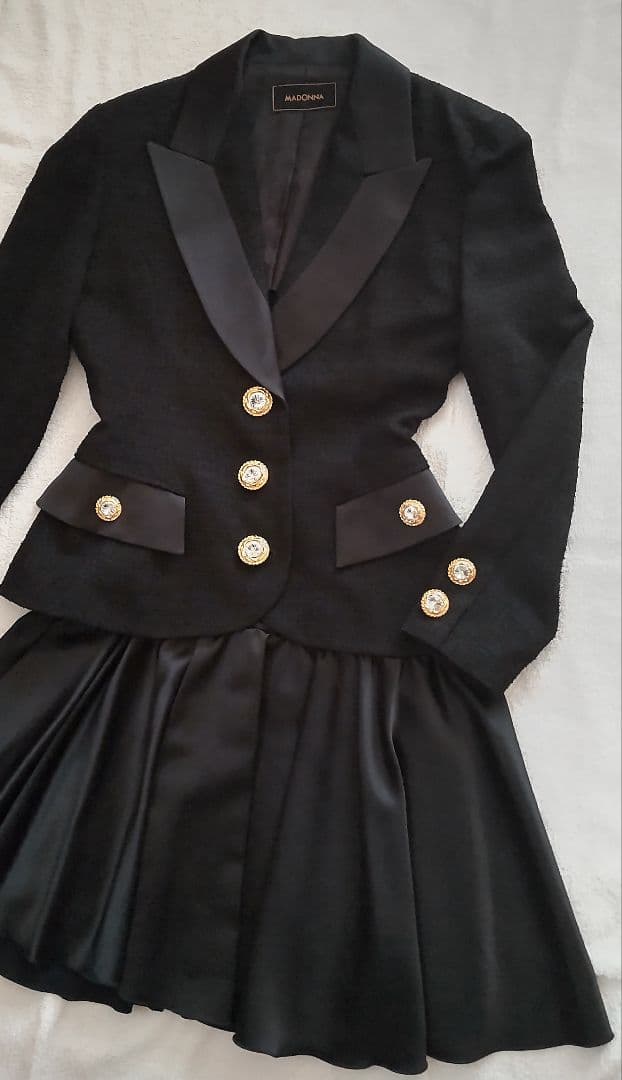 MADONNA バブリースーツ fleamadonna - バブリースーツの通販 by 笑顔で楽しく｜フリーマドンナ