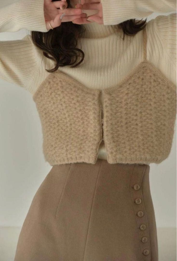 Eaphi warm knit bustier beige ニットビスチェ - メルカリ
