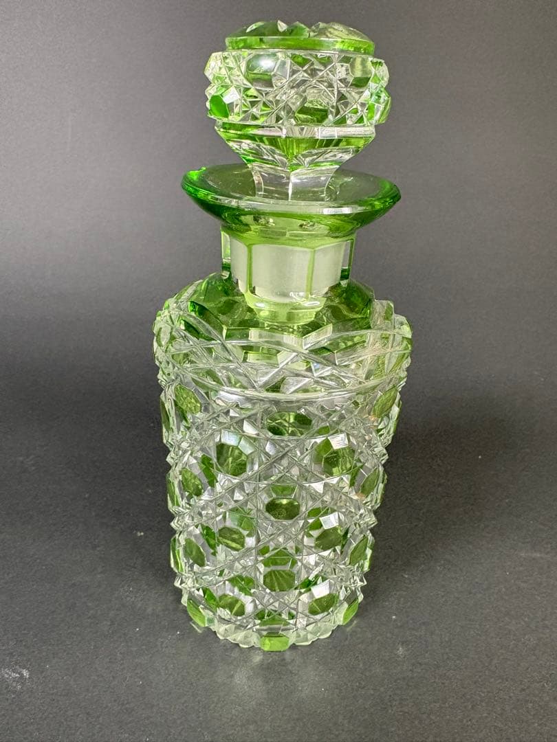 オールドバカラディアマンピエーリー香水瓶グリーン - メルカリ