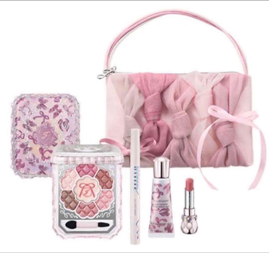 ジルスチュアート　2025年　クリスマスコフレ　新品、未開封 ジルスチュアートの「2025年クリスマスコフレ」全色スウォッチ！イエベ