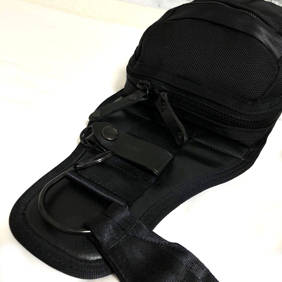 未使用級✨ポーターヒート スリングショルダー ボディバッグ マグライト ブラック