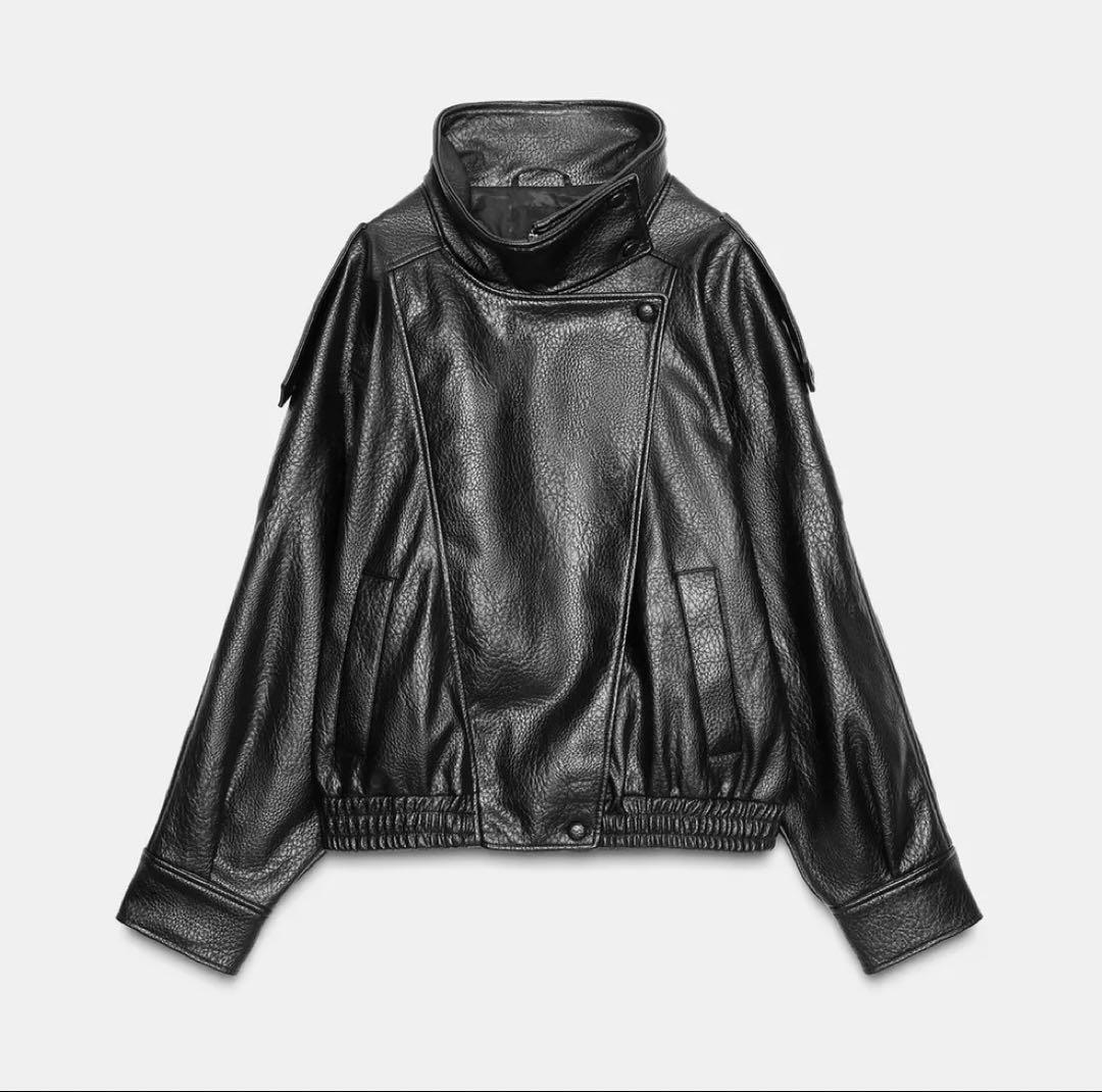 ZARA 完売品　フェイクレザージャケット　Mサイズ タグ付き新品 ZARAのフェイクレザージャケット Mサイズ ブラック色