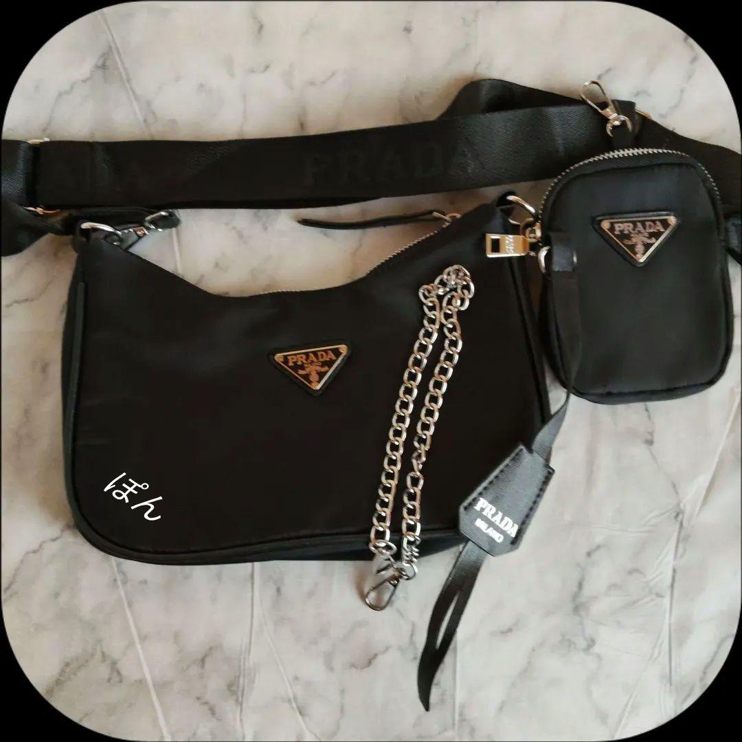 PRADAノベルティ ブラック ショルダーバッグ ポーチ付き - メルカリ