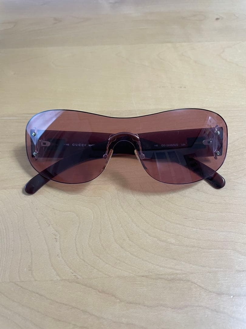 GUCCI グッチ サングラス シールド型 ピンク ロゴ ユニセックス 中古・古着通販】GUCCI (グッチ) キャットアイサングラス ゴールド