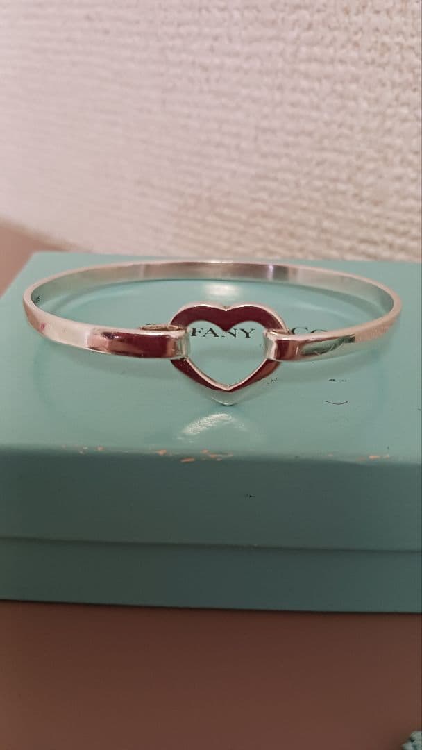 Tiffany & Co. ハートフックバングルSV925 - メルカリ