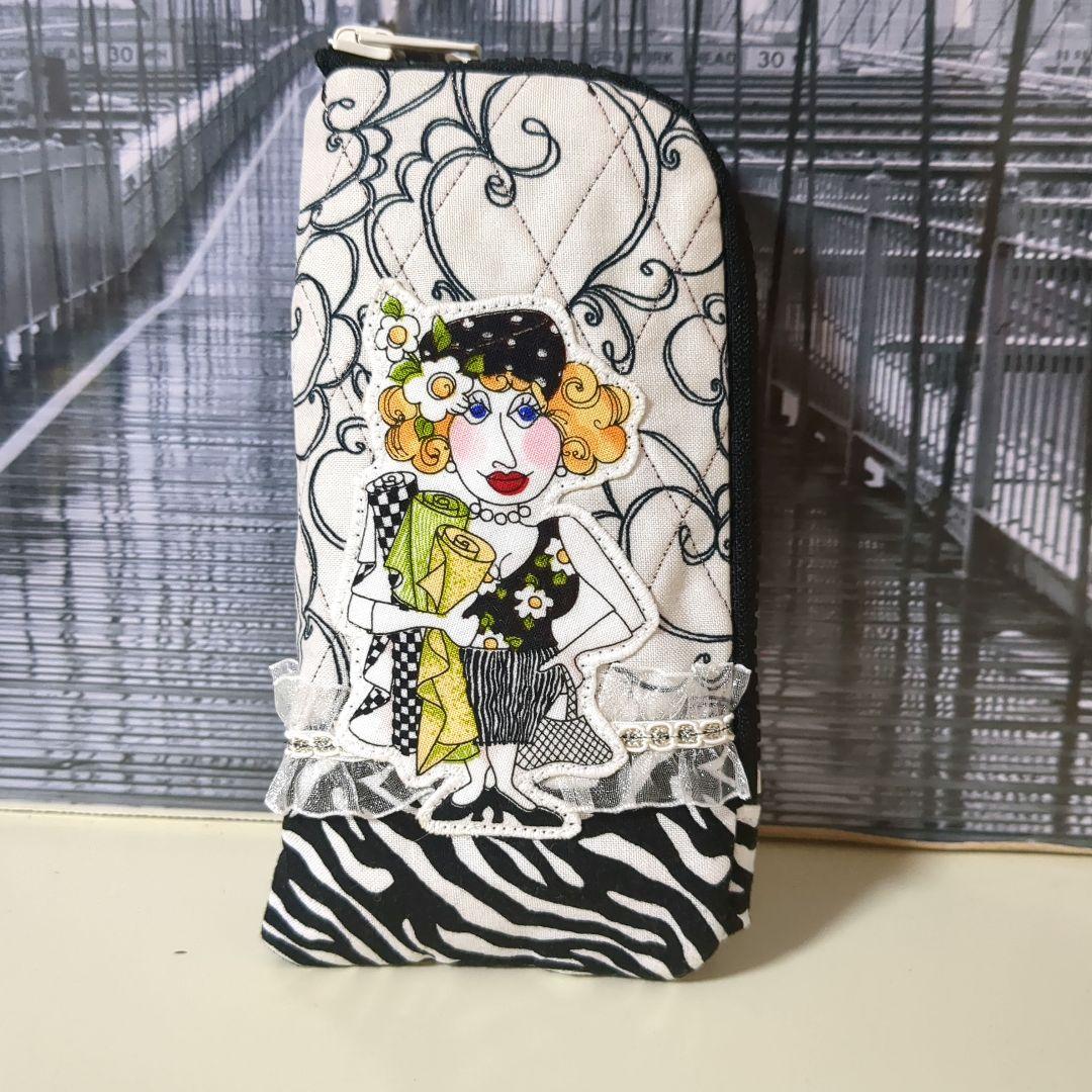 ロラライハリス ハンドメイド メガネケース ポーチ - メルカリ