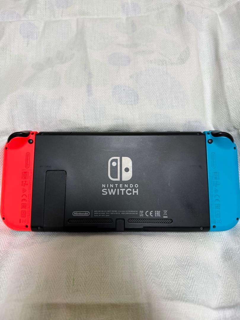 Nintendo Switch 本体 青と赤 - メルカリ