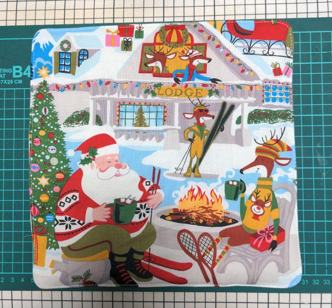 アレキサンダーヘンリー ロッジサンタ クリスマス ガーゼハンカチ 7重