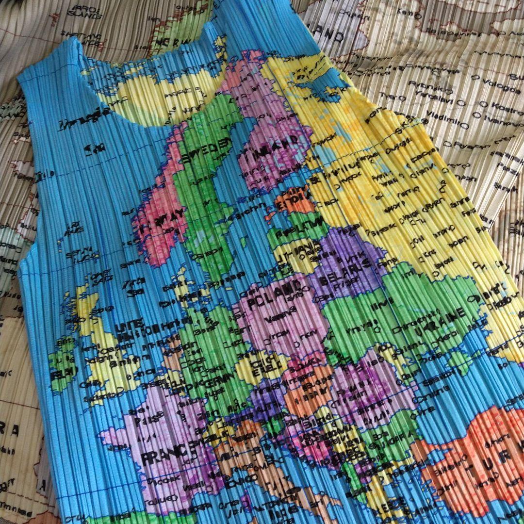 希少プリーツプリーズ イッセイミヤケ世界地図トップス - メルカリ