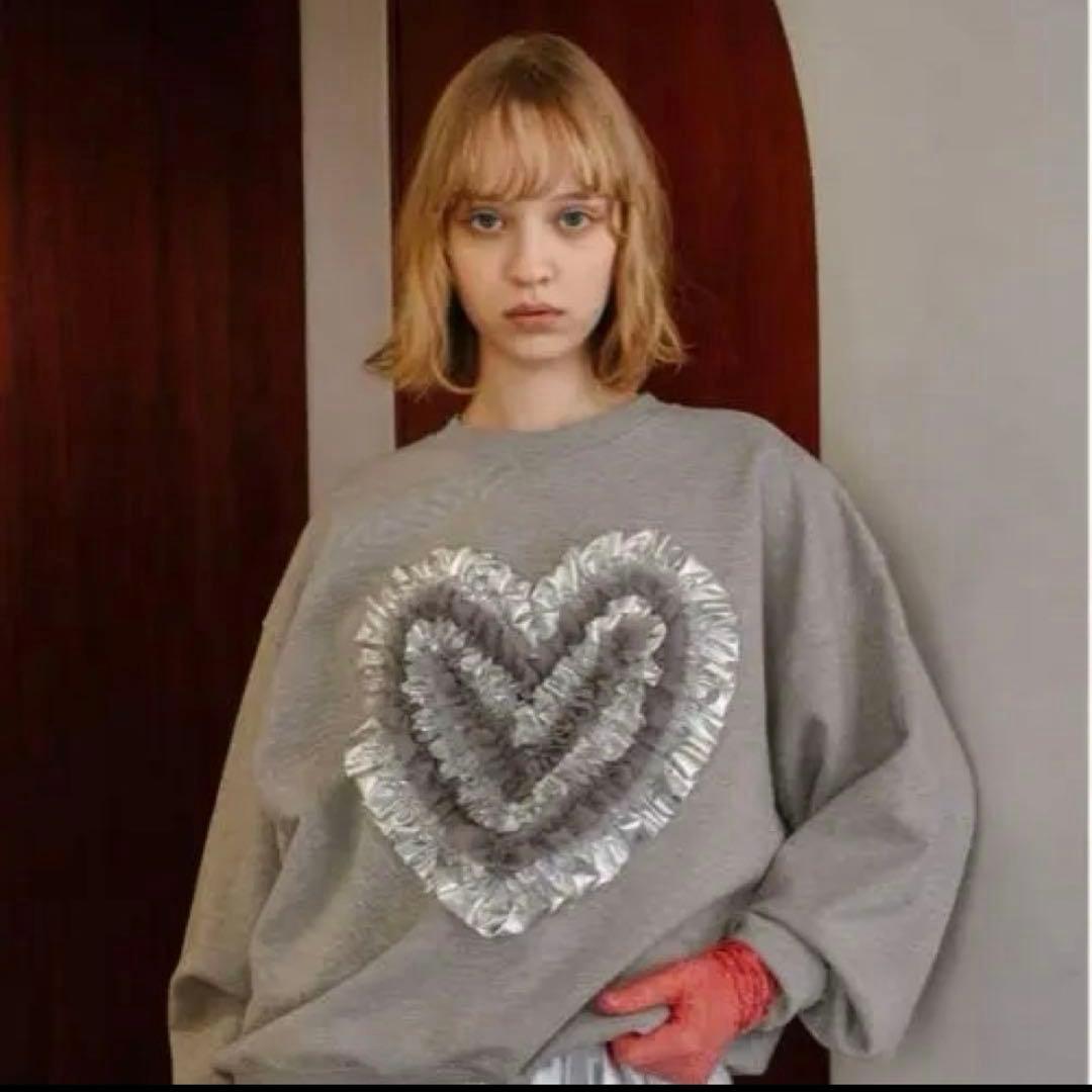 POPPY ハートフリル グレー スウェット