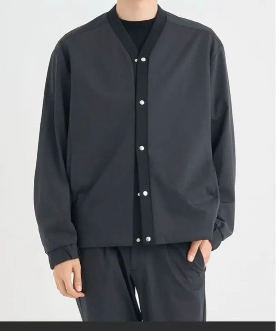 美品】THE TOKYO ポリエステルカーディガンS 定価3.96万円 - メルカリ