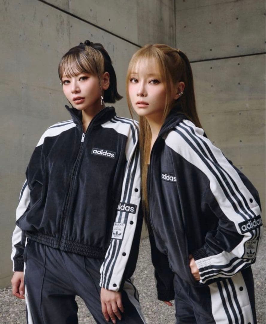 アディダスW DIBREEK VELOUR 上のみ M - メルカリ