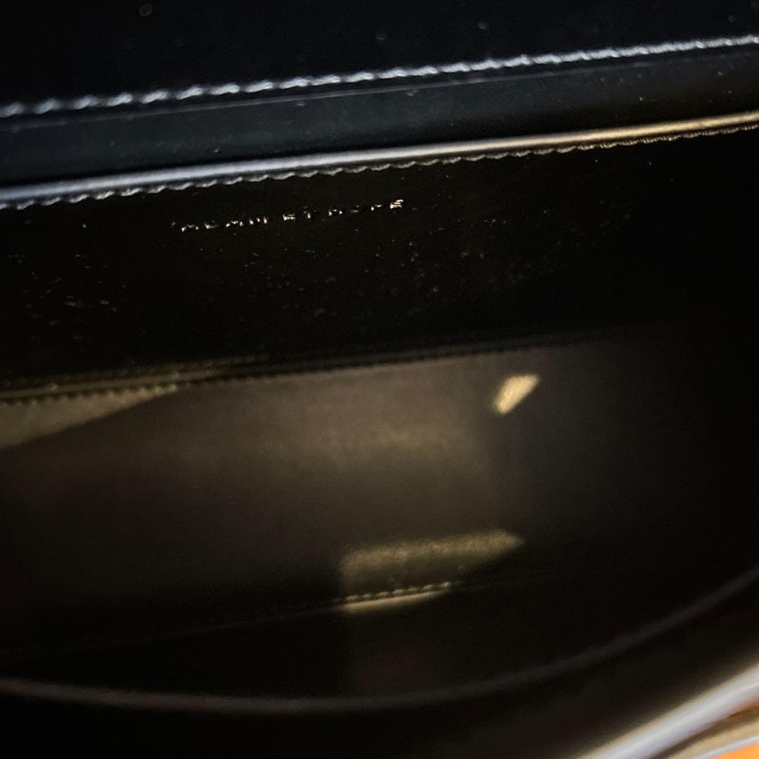 アダムエロペ スプリットレザーフラップショルダーバッグ ブラック