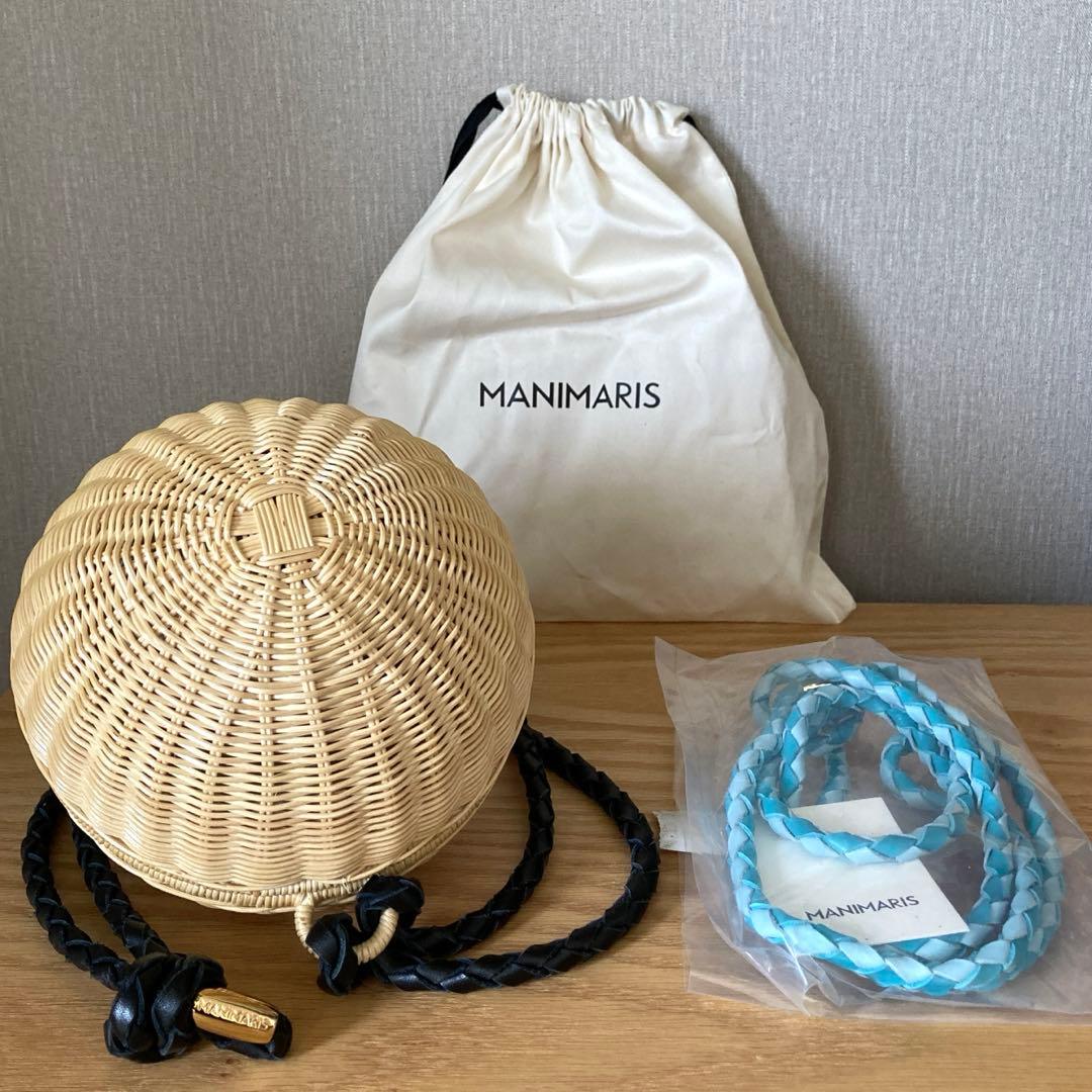 MANIMARIS マニマリス フルムーンバスケット 黒と水色のストラップ付き