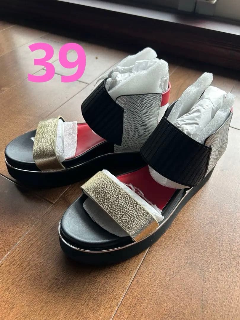 麦*様 最終値下げUN3D. United nude Rico sandal 3