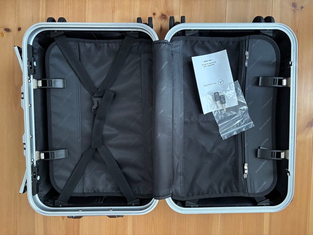 Mercedes キャリーケース 4輪 TSAロック付き