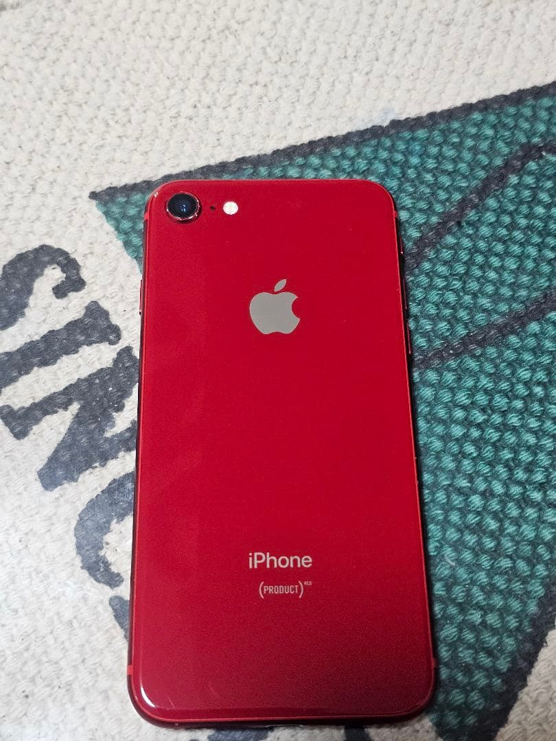iPhone8 64GB レッド - メルカリ