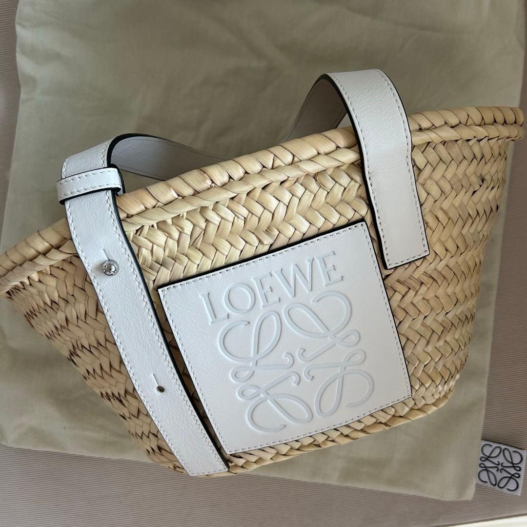【m出品】LOEWE かごバッグ ホワイト　スモール LOEWE】ロエベ バスケットバッグ スモールサイズ かごバッグ (LOEWE