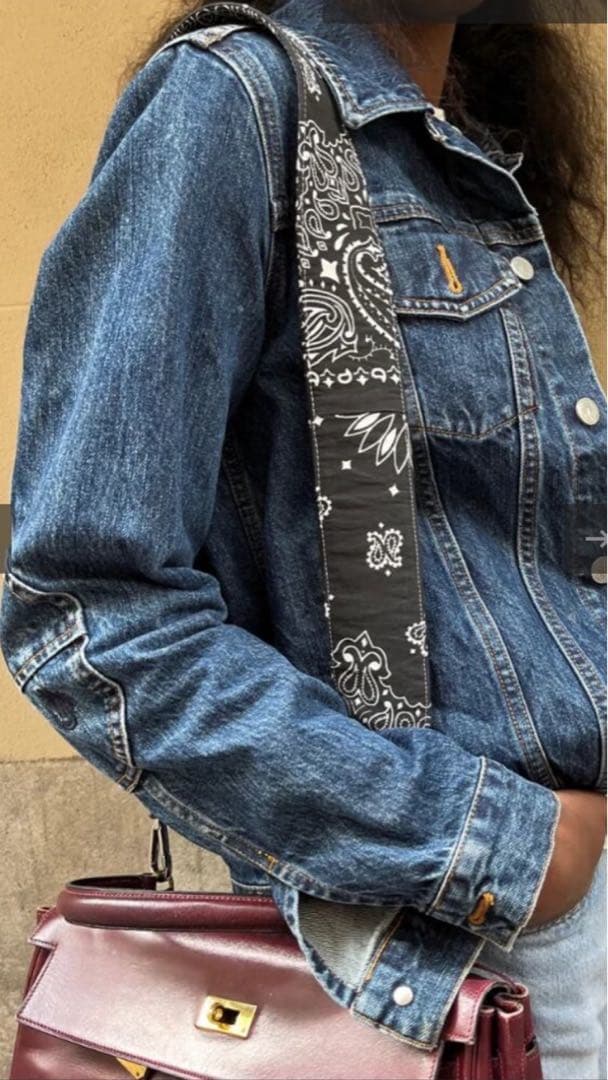 コール イット バイ ユア ネーム バンダナ柄ストラップ新品未使用 call it by your name バンダナ ストラップ - メルカリ