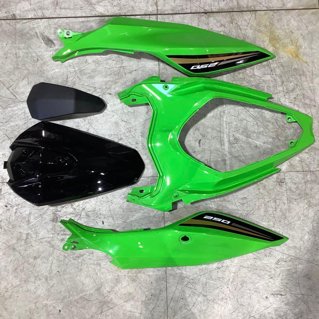 じ*ゃ様 カウルセット ニンジャ250 カワサキ 純正 EX250P型 KRT - メルカリ