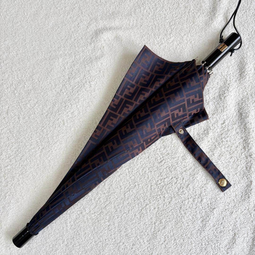 美品 フェンディ FENDI ズッカ柄傘 アンブレラ 紐付き コンパクト